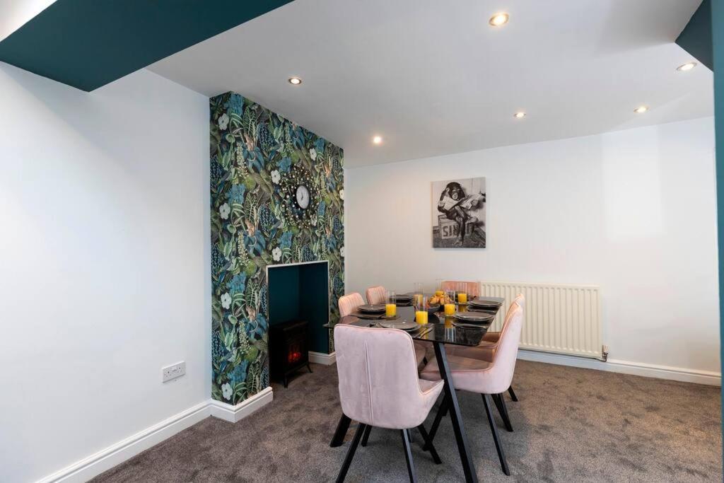 Town Centre & All The Comforts! Guisborough Exterior foto